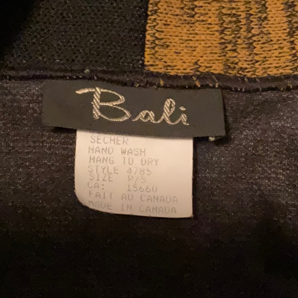 Bali Multicolor Two Button Cardigan - Picture 4 of 6